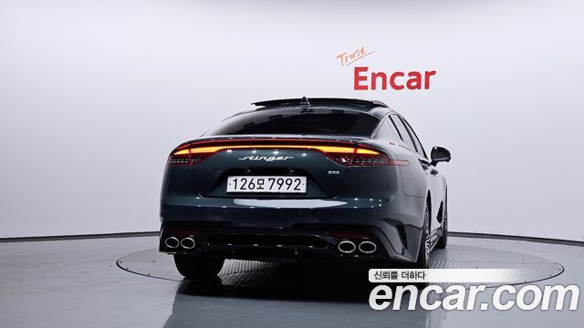 Kia Stinger 2023 — photo 4