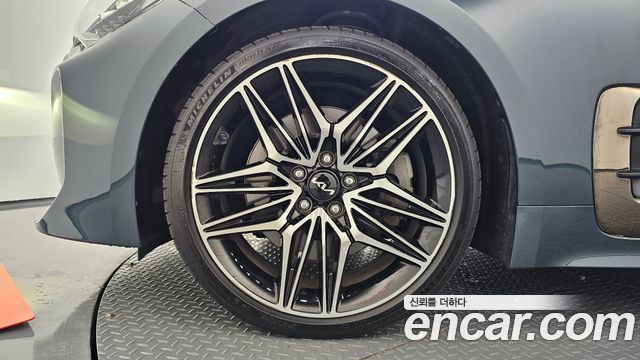 Kia Stinger 2023 — photo 5