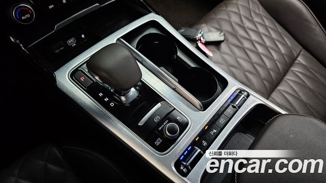 Kia Stinger 2023 — photo 12