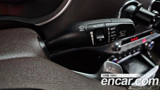 Kia Stinger 2023 — photo 27