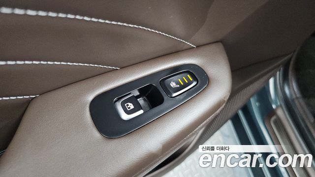 Kia Stinger 2023 — photo 28
