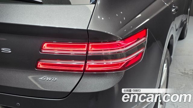 Genesis GV80 2023 — photo 9