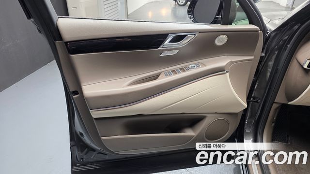 Genesis GV80 2023 — photo 14