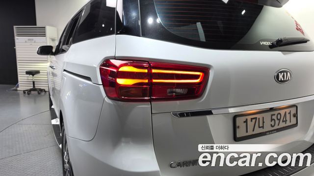 Kia Canival 2019 — photo 9