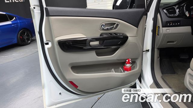 Kia Canival 2019 — photo 14