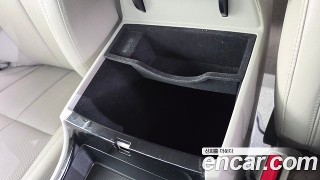 Kia Canival 2019 — photo 29