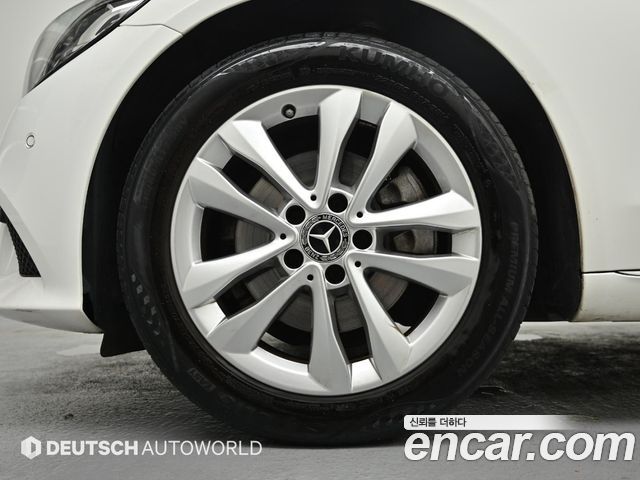Mercedes-Benz C-Class 2019 — photo 5