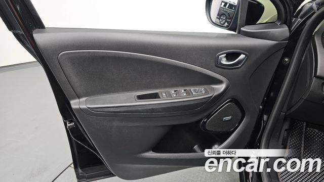 Renault Korea Zoe 2021 — photo 14