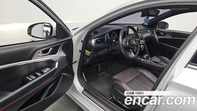 Genesis G70 2018 — photo 12
