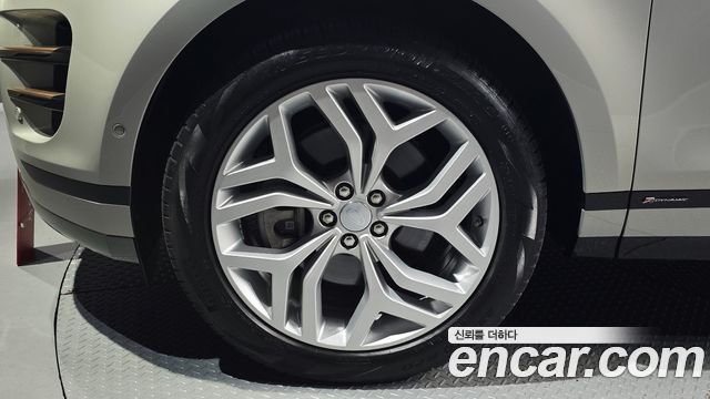 Land Rover Range Rover Evoque 2021 — photo 5