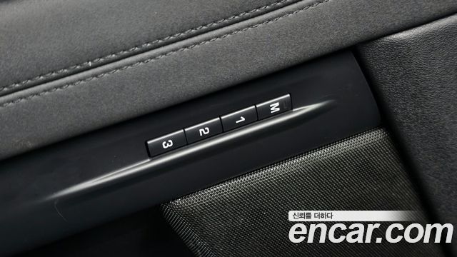 Land Rover Range Rover Evoque 2021 — photo 19