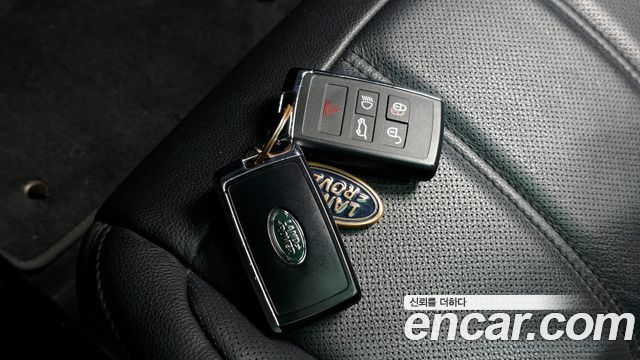 Land Rover Range Rover Evoque 2021 — photo 23
