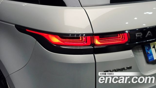 Land Rover Range Rover Evoque 2021 — photo 9