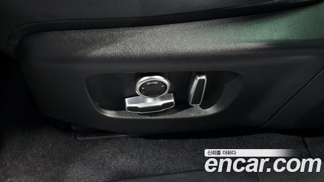 Land Rover Range Rover Evoque 2021 — photo 33