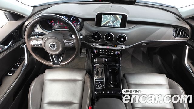 Kia Stinger 2018 — photo 10
