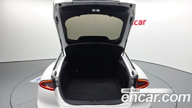 Kia Stinger 2018 — photo 26