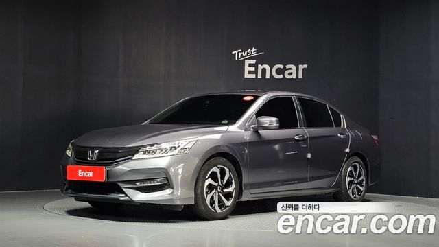 Honda Accord 2017 — photo 1