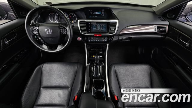 Honda Accord 2017 — photo 7