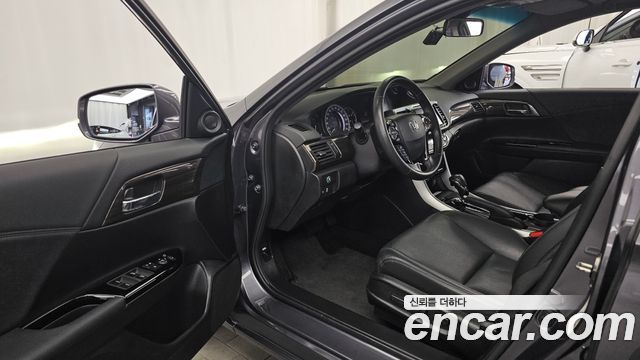 Honda Accord 2017 — photo 10