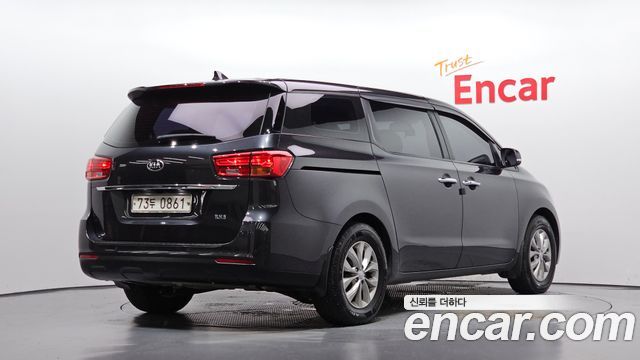 Kia Canival 2019 — photo 2