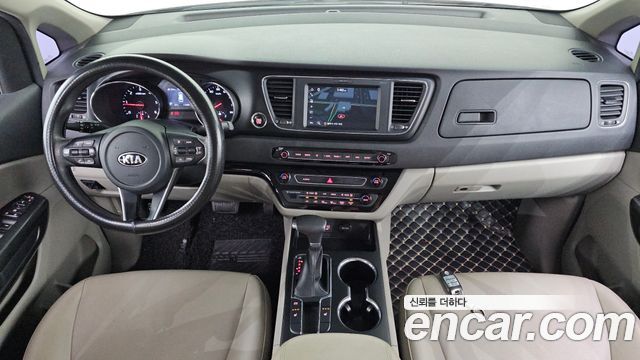 Kia Canival 2019 — photo 10