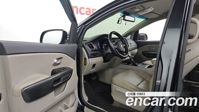 Kia Canival 2019 — photo 13