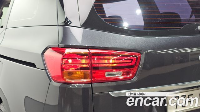Kia Canival 2019 — photo 9