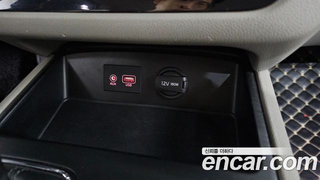 Kia Canival 2019 — photo 29