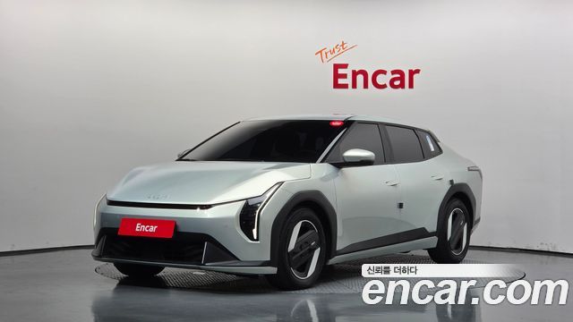Kia EV4 2027 — photo 1