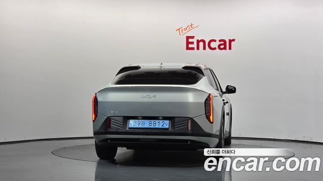 Kia EV4 2027 — photo 4