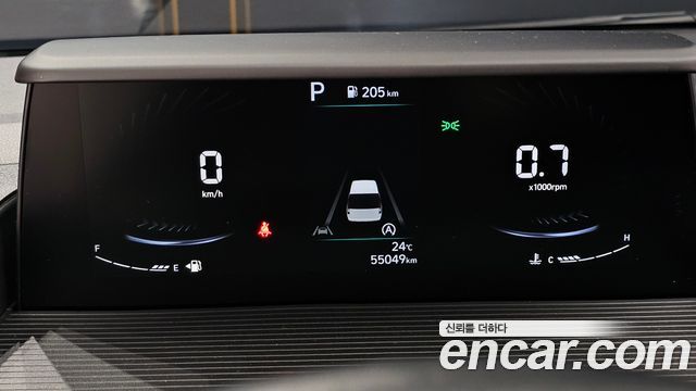 Hyundai Staria 2023 — photo 8