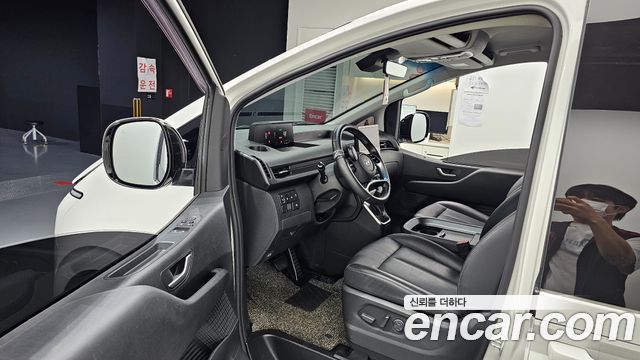 Hyundai Staria 2023 — photo 10
