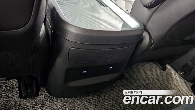 Hyundai Staria 2023 — photo 18