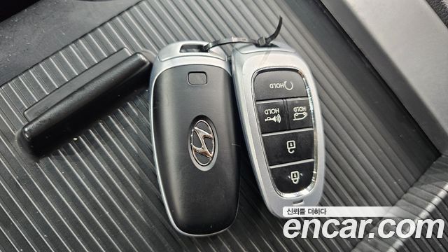 Hyundai Staria 2023 — photo 19