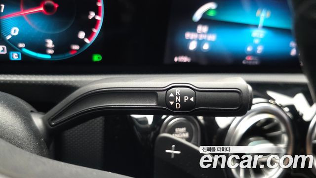 Mercedes-Benz A-Class 2021 — photo 12