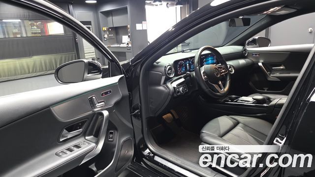 Mercedes-Benz A-Class 2021 — photo 13