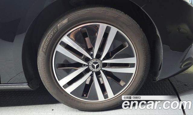 Mercedes-Benz A-Class 2021 — photo 27