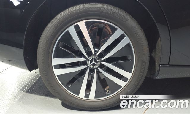 Mercedes-Benz A-Class 2021 — photo 28