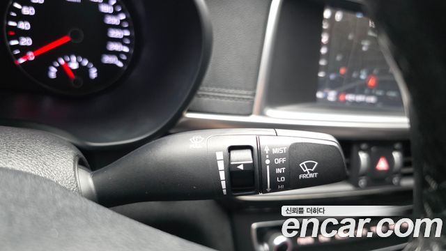 Kia K5 2016 — photo 25