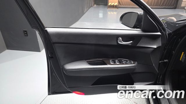 Kia K5 2016 — photo 14