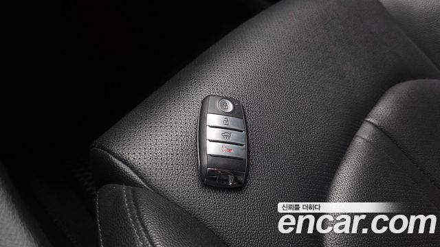 Kia K5 2016 — photo 29