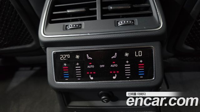 Audi A6 2021 — photo 17