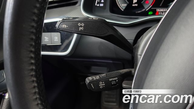 Audi A6 2021 — photo 18