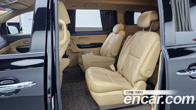 Kia Canival 2020 — photo 12
