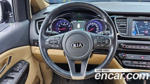 Kia Canival 2020 — photo 13