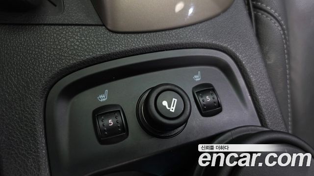 Ford Focus 2012 — photo 16