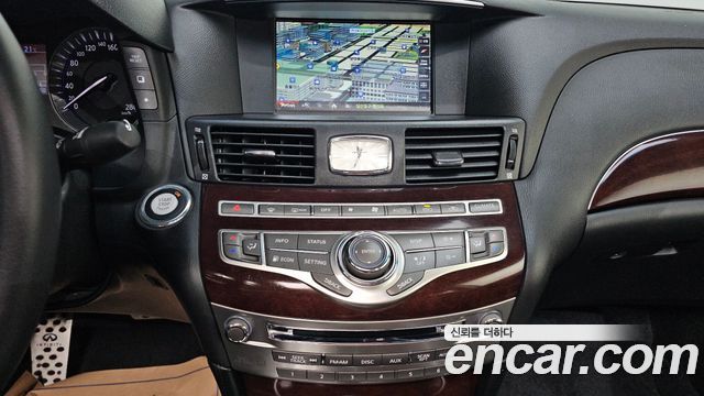 Infiniti Q70 2015 — photo 15