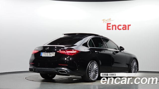 Mercedes-Benz C-Class 2023 — photo 2