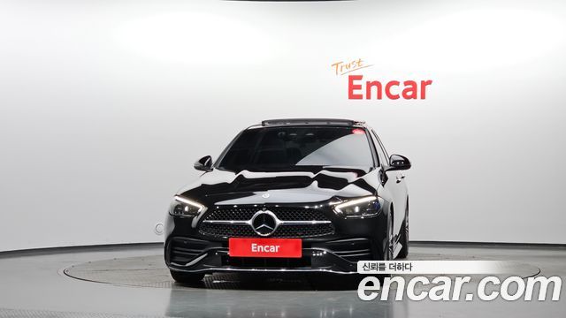Mercedes-Benz C-Class 2023 — photo 3