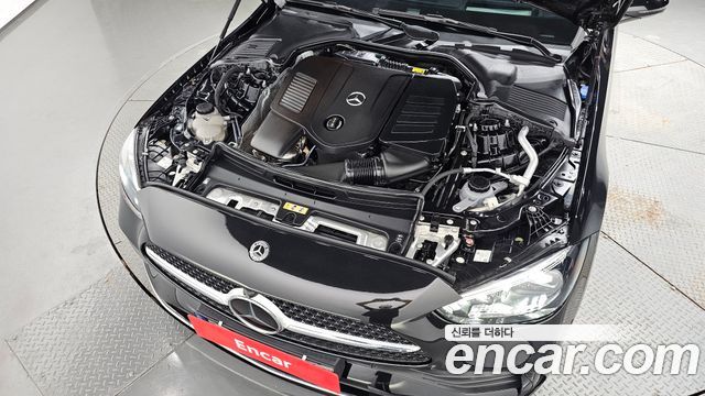 Mercedes-Benz C-Class 2023 — photo 6